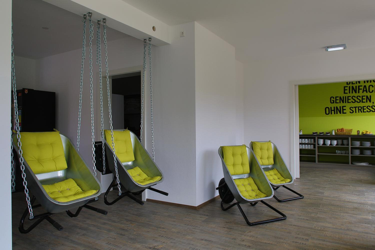 Public Area 2, Smart Motel, Horn