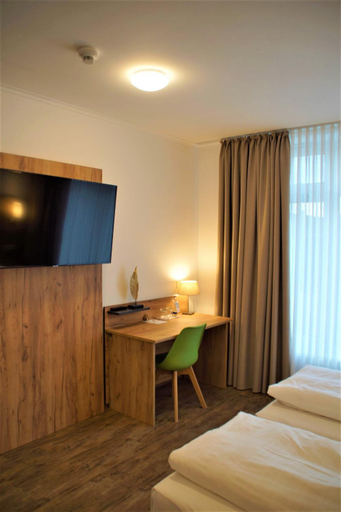 Bedroom 2, Maiers Hotel Parsberg, Neumarkt in der Oberpfalz