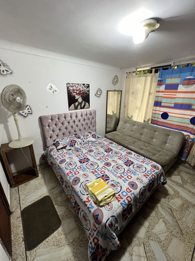 Bedroom 2, Come to me, Santiago de Cali