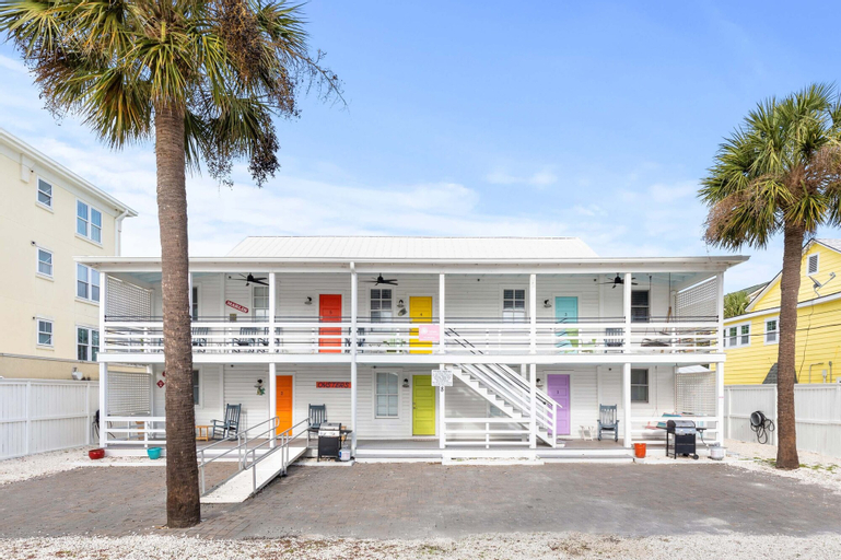Beachwalk Apartment House, Chatham