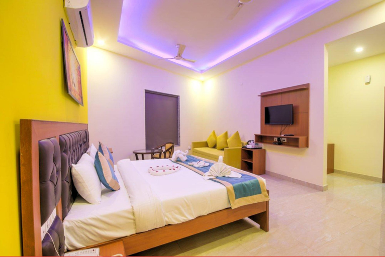 Others 5, Kusum house, Gautam Buddha Nagar