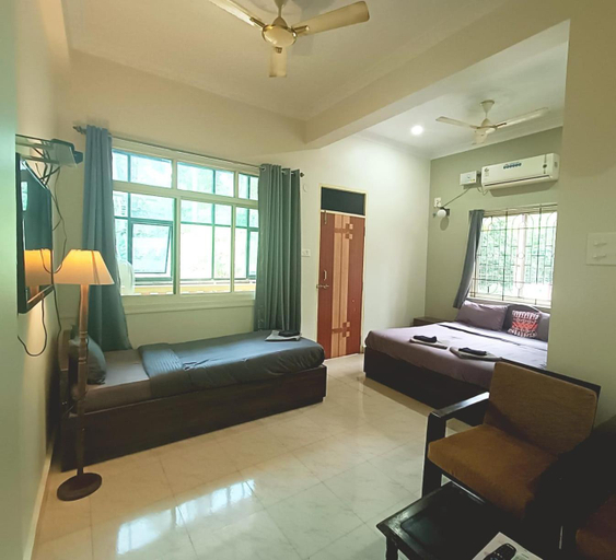 Bedroom 2, Sun N Moon Guesthouse, South Goa