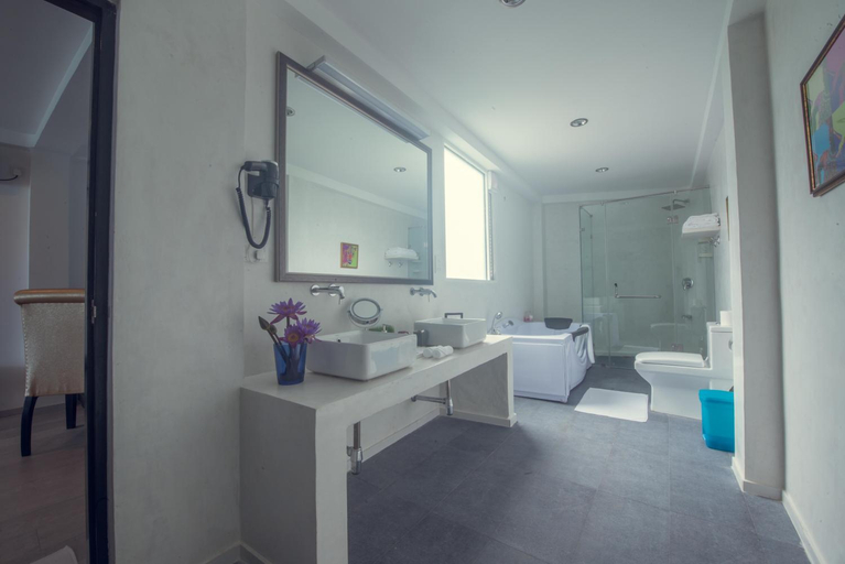 Bathroom 4, Levels Unawatuna, Habaraduwa