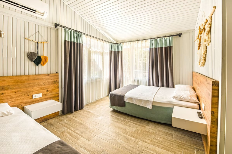 Bedroom 3, Leda Beach Hotel, Manavgat