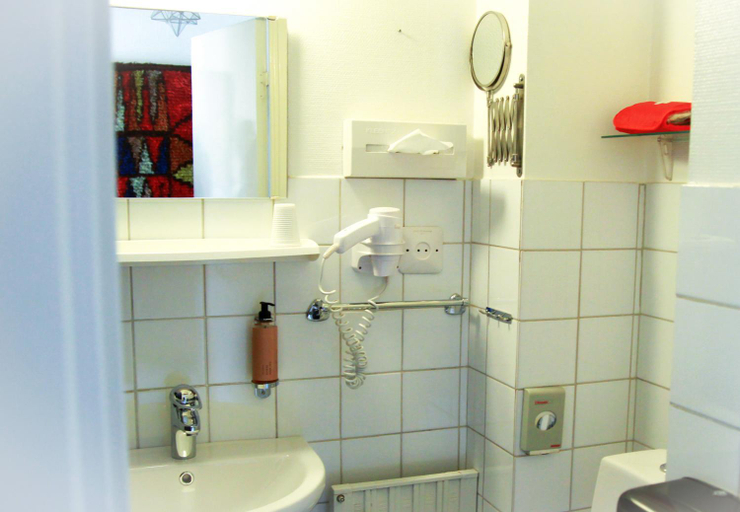 Bathroom 3, Hotel Solleftea, Sollefteå