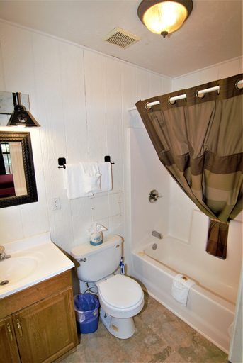 Bathroom 4, Thunderbird Resort & Event Center, Burnet