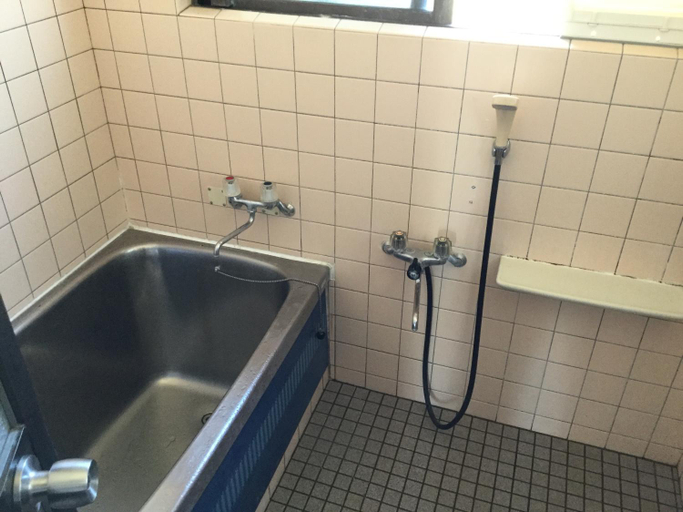 Bathroom 3, Minshuku Zabaru, Ishigaki