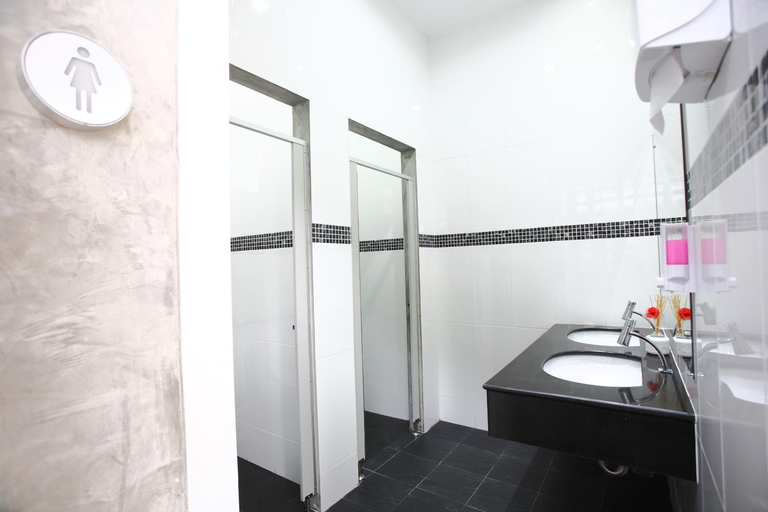 Bathroom 5, The Malika, Pulau Phuket