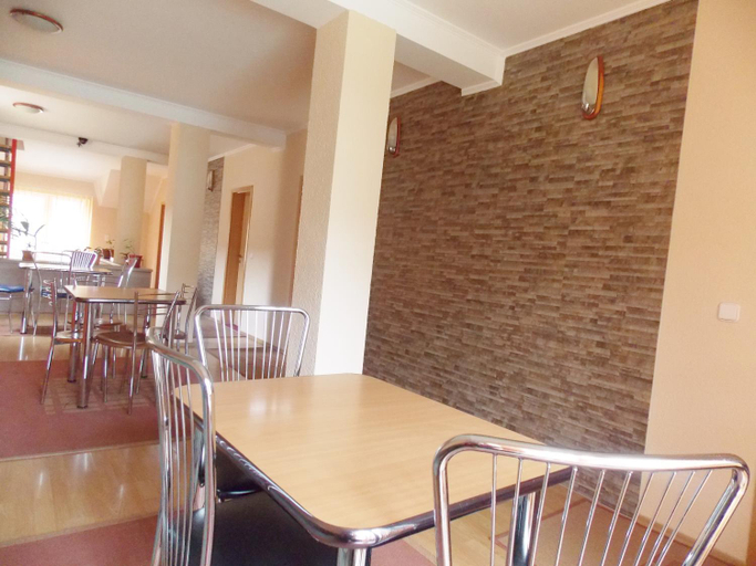 Food & Drinks, Pensiunea Sebastian, Sanmartin