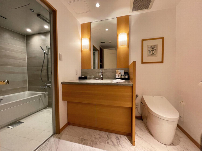 Bathroom 8