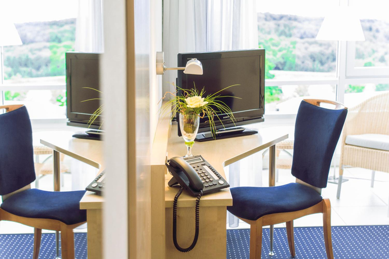 Others 2, Stausee-Hotel, Reutlingen