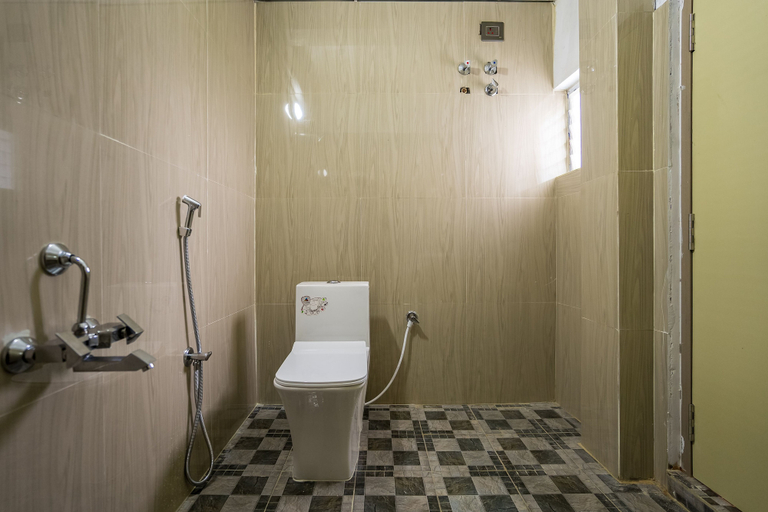 Others 4, Sunlux Grand Residency, Viluppuram