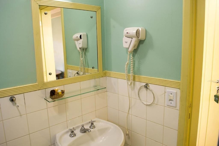 Bathroom 3, POUSADA VILA DAS CORES, Campo Limpo Paulista