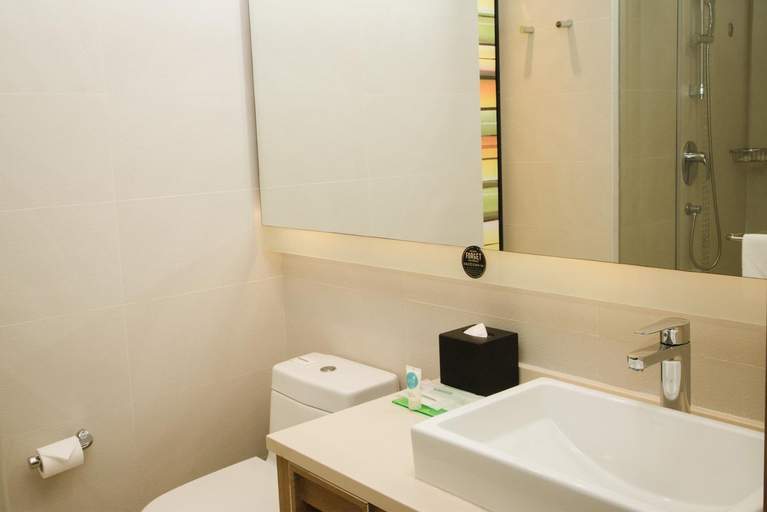 Bathroom 5, Hyatt Place Shenzhen Airport, Shenzhen