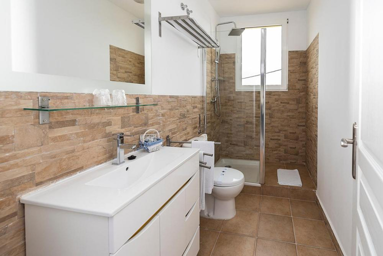 Bathroom 3, Hotel Valle del Oja, La Rioja