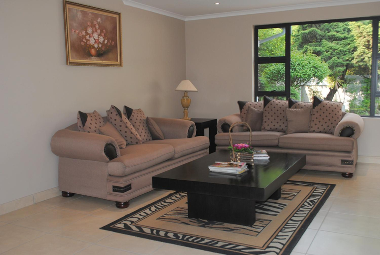 Public Area 4, 6 on Morris Guest Lodge, City of Johannesburg