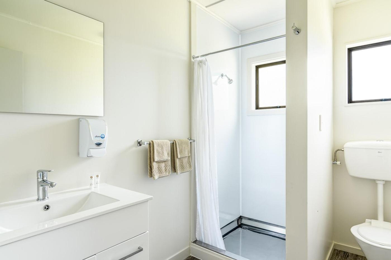 Bathroom 2, Motueka Garden Motel, Tasman