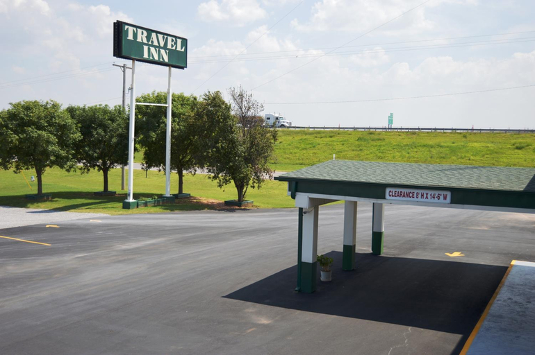 Others 3, Travel Inn Weatherford, Custer