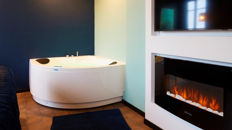 Bathroom 5
