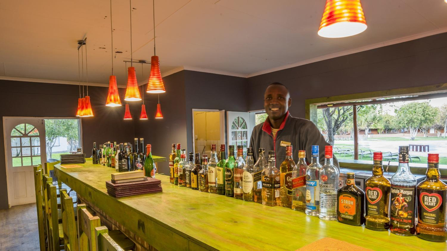 Food & Drinks 4, Gondwana Damara Mopane Lodge, Kamanjab