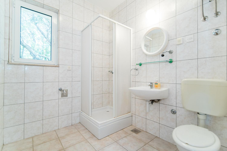 Bathroom 3, Apartments Neva, Selca