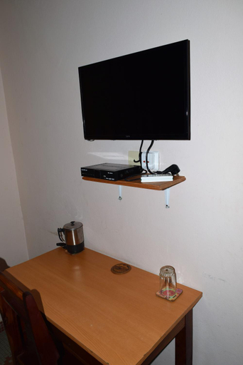 Others 2, B&B Chez Rita, Cotonou