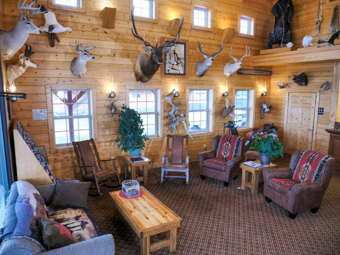 Public Area 2, Range Country Lodging, Jones