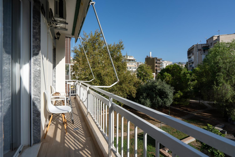 Others 5, City Chic Apartment with Park View, Attica