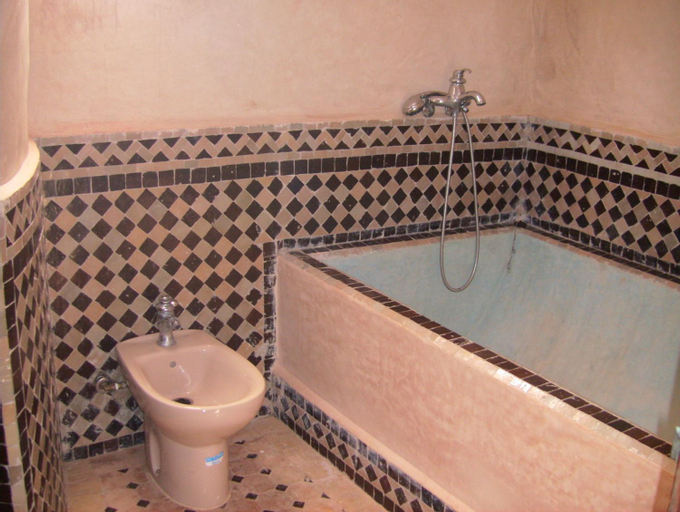Bathroom 18