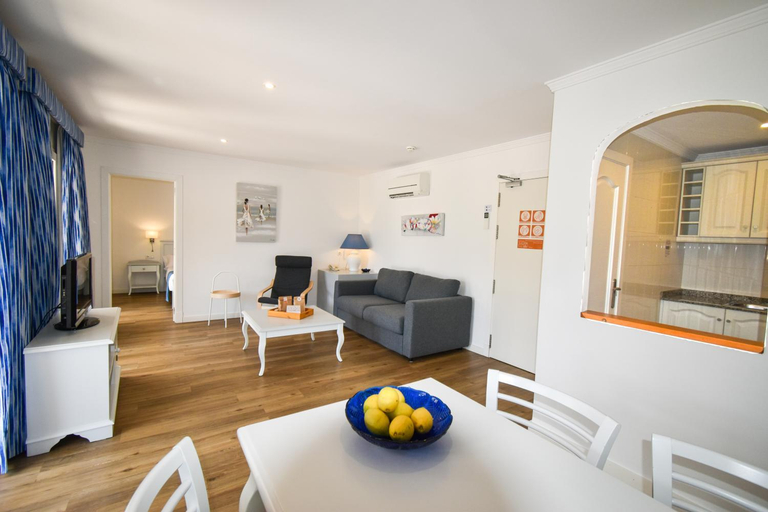 Others 4, Lili Apartments, Baleares