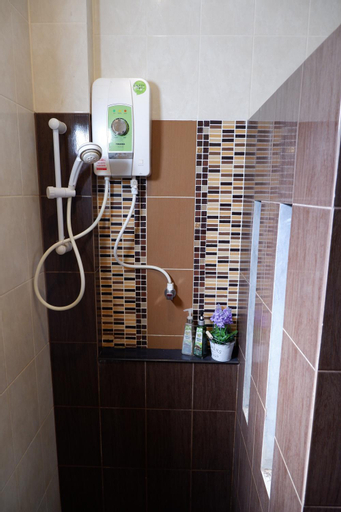 Bathroom 9