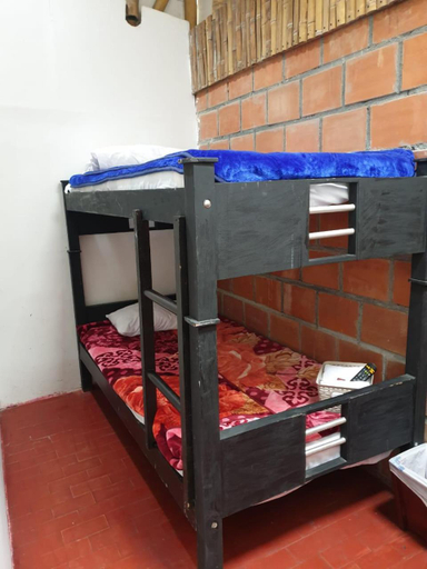 Others 2, HOSTAL MACONDO, Manizales