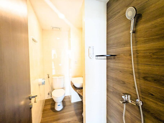 Bathroom 9