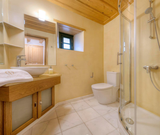 Bathroom 3, Ritsos Guesthouse, Peloponnese