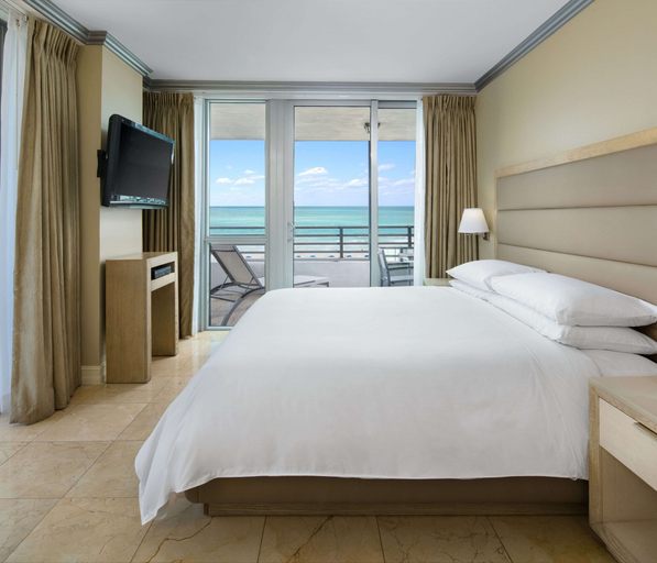 Bedroom 4, Hilton Bentley Miami Beach, Miami-Dade