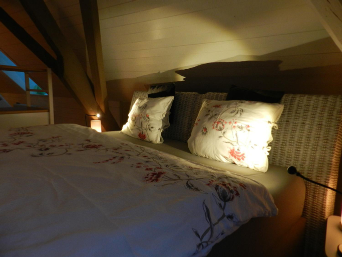Bedroom 12