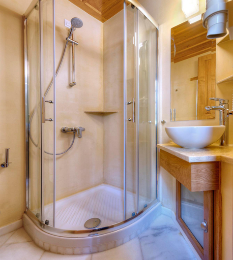 Bathroom 3, Ritsos Guesthouse, Peloponnese