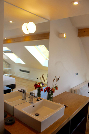 Bathroom 2, Le Petit Chalande, Isère