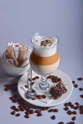 Food & Drinks 13