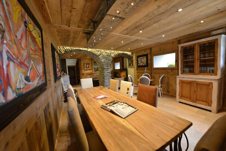 Food & Drinks 5, La Maison De Dolphe, Aosta