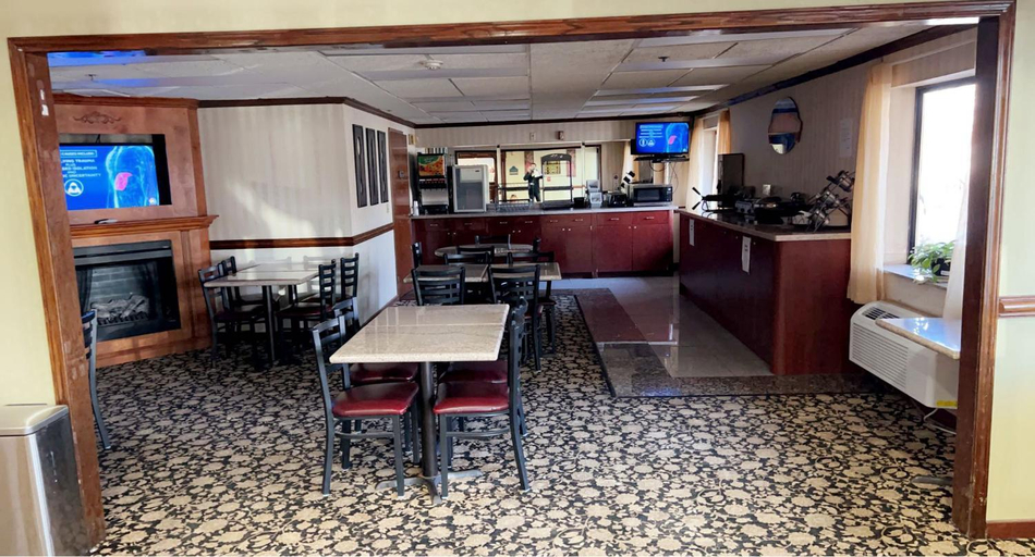 Food & Drinks 5, Garner Hotel Battle Creek South by IHG, Calhoun