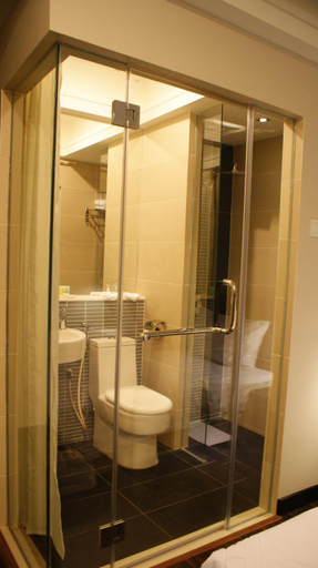 Bathroom 4, De Hotel Ipoh, Kinta