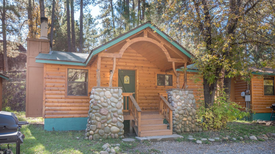 Upper Canyon Inn & Cabins, Lincoln