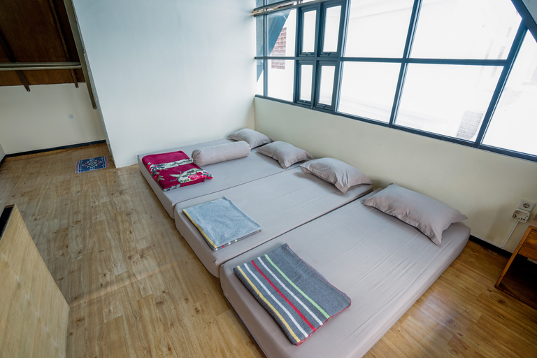 Bedroom 2, Sekar Gambir Homestay, Malang