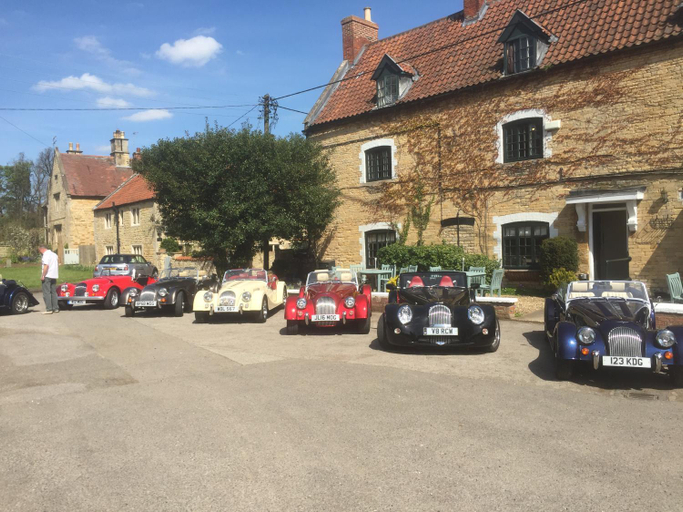Others, The Hare and Hounds, Lincolnshire