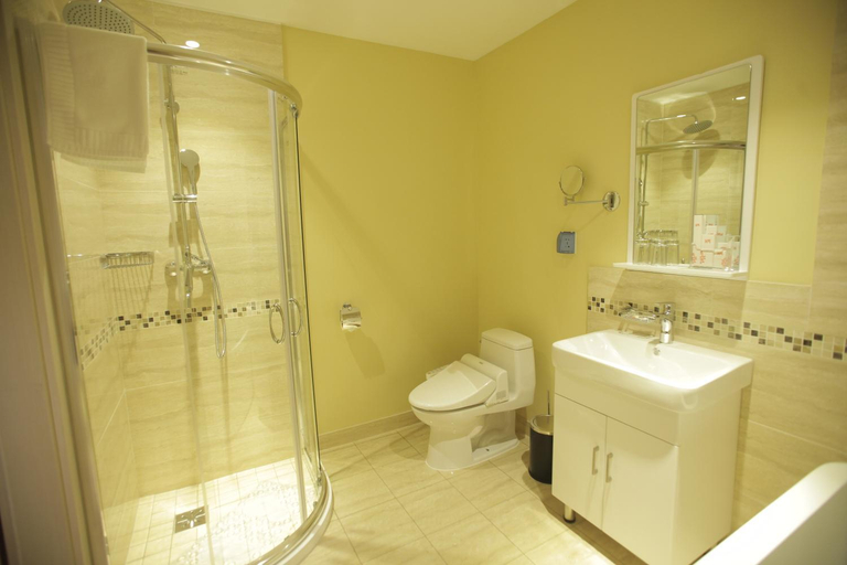 Bathroom, H9 Hotel Nine Ulaanbaatar, Ulan Bator