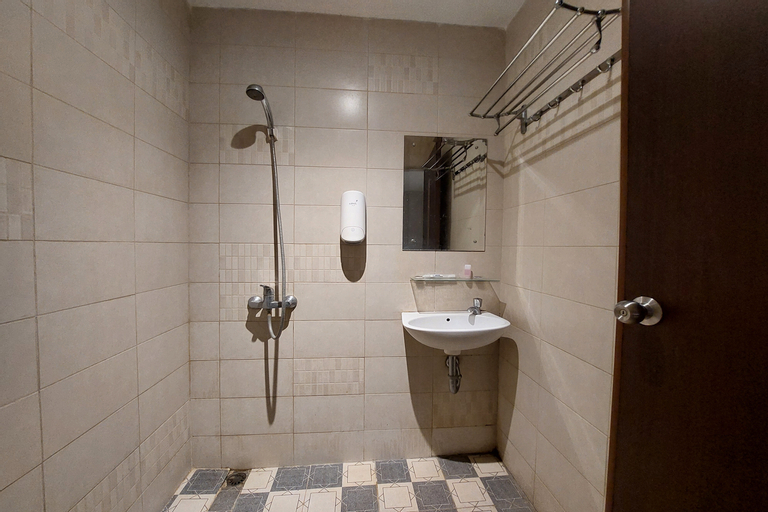 Bathroom 7