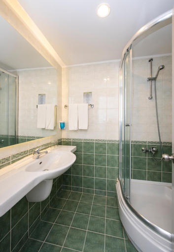 Bathroom 3, Pegasos Club - All Inclusive, Alanya