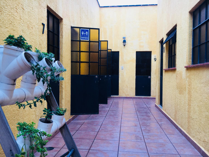 Others 3, Hostal Andaina, Del Centro
