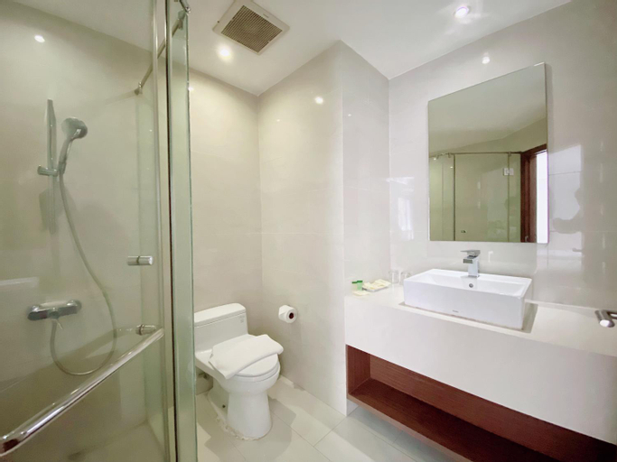 Bathroom 17